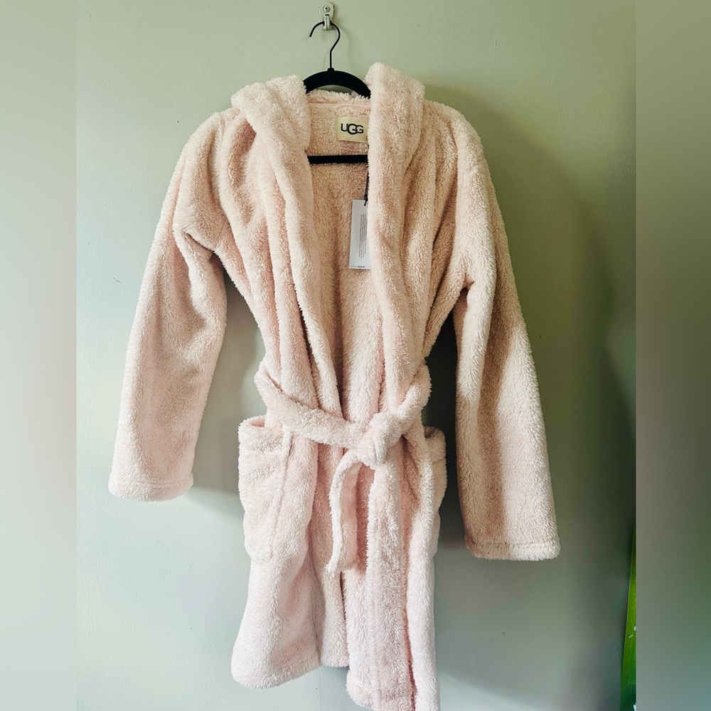 UGG robe- NWT